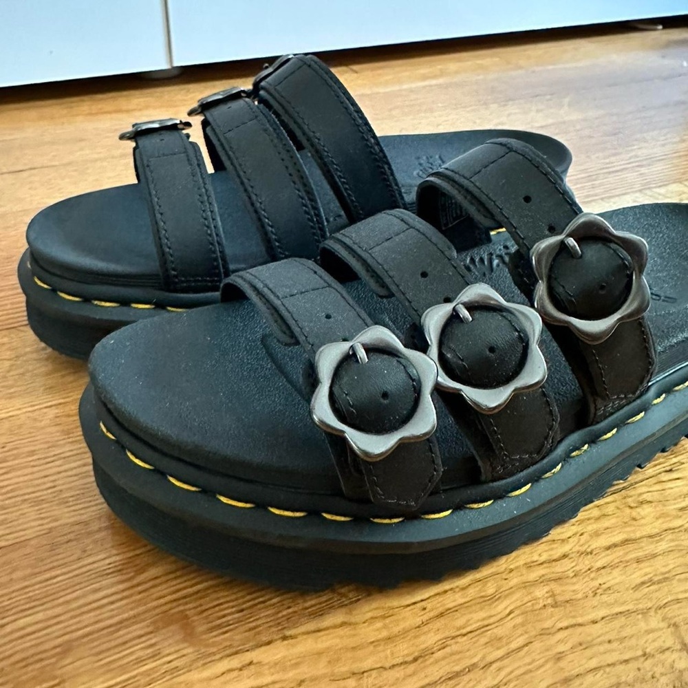 Dr Martens Blair Flower Buckle Slides size 7
